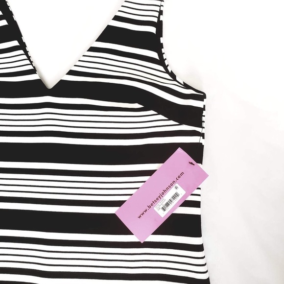 SOLD‼️Betsey Johnson Print Shift Dress - Picture 5 of 8